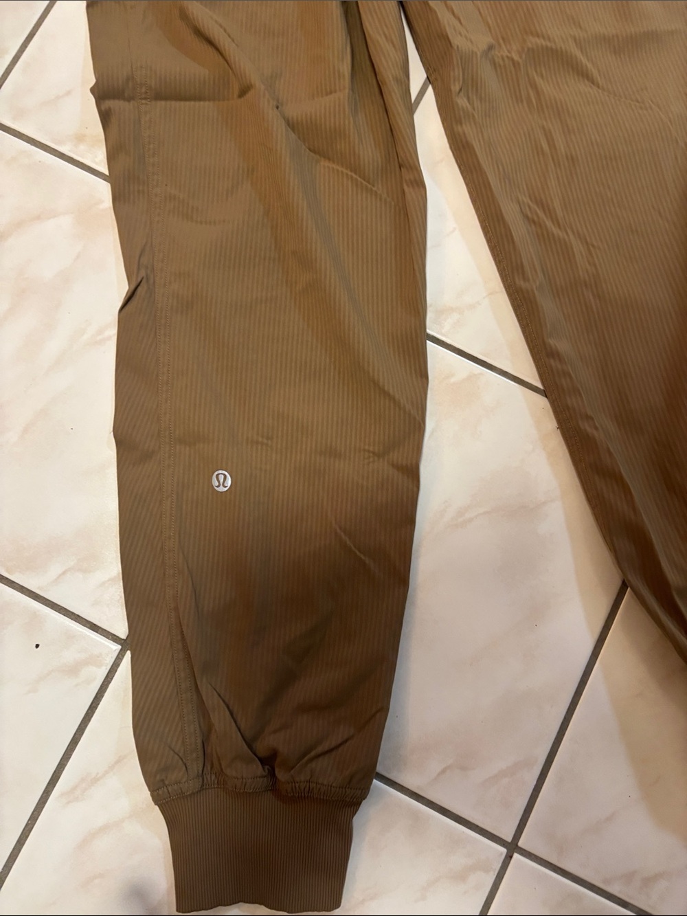 Lululemon dance studio mid rise jogger - Picture 6 of 7